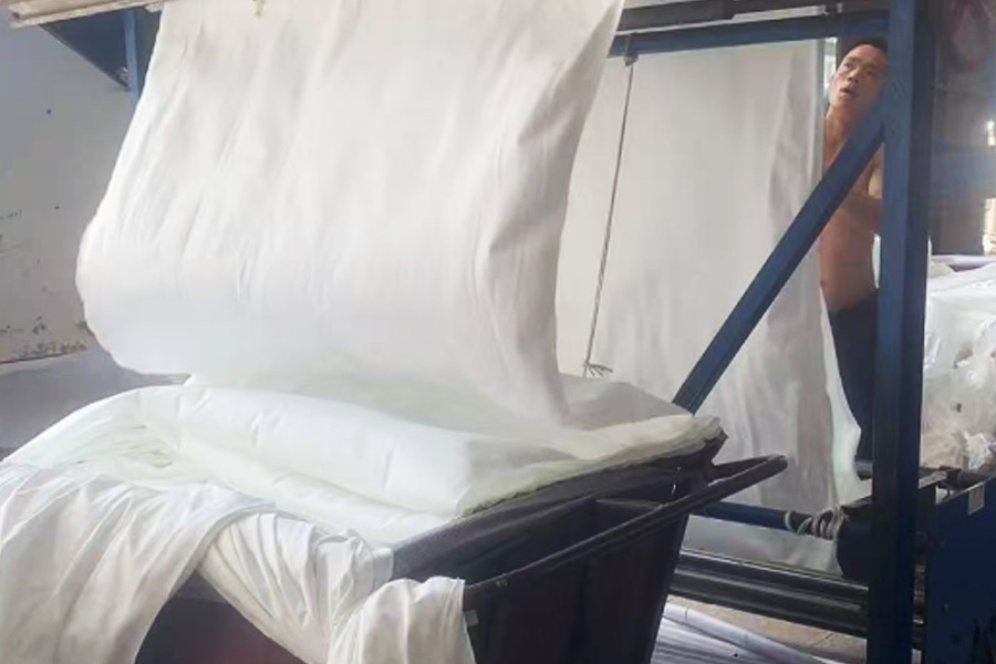 Táirgeadh monarcha dathaithe-limistéar smeach éadach liath