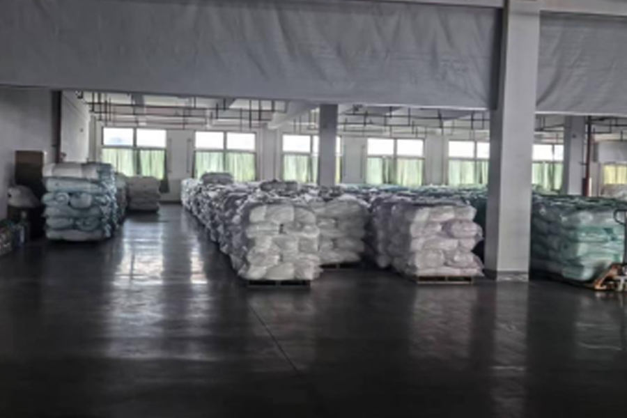 Réimse táirgí críochnaithe fabraice liath